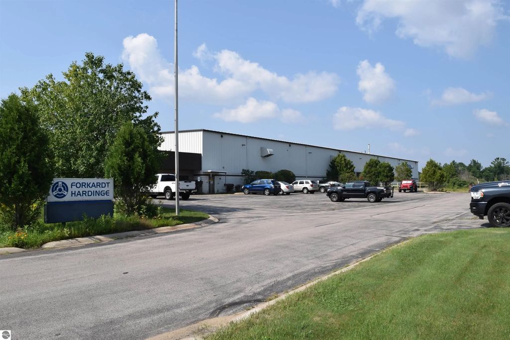 2155 Traversefield Drive, Traverse City