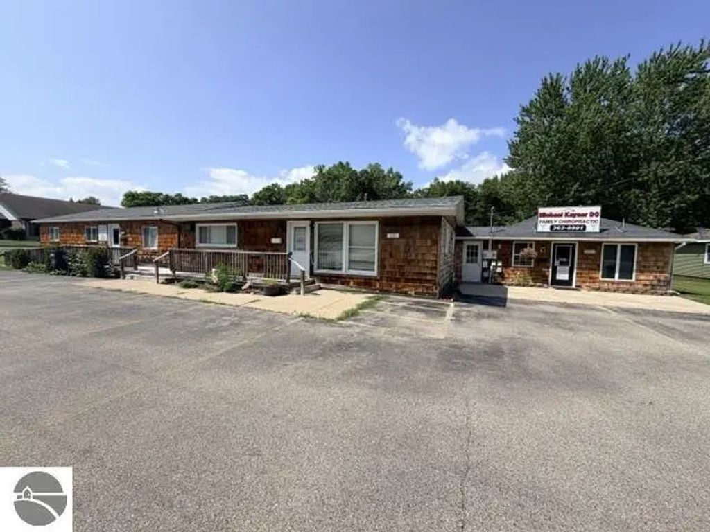 80 W M-55, Tawas City