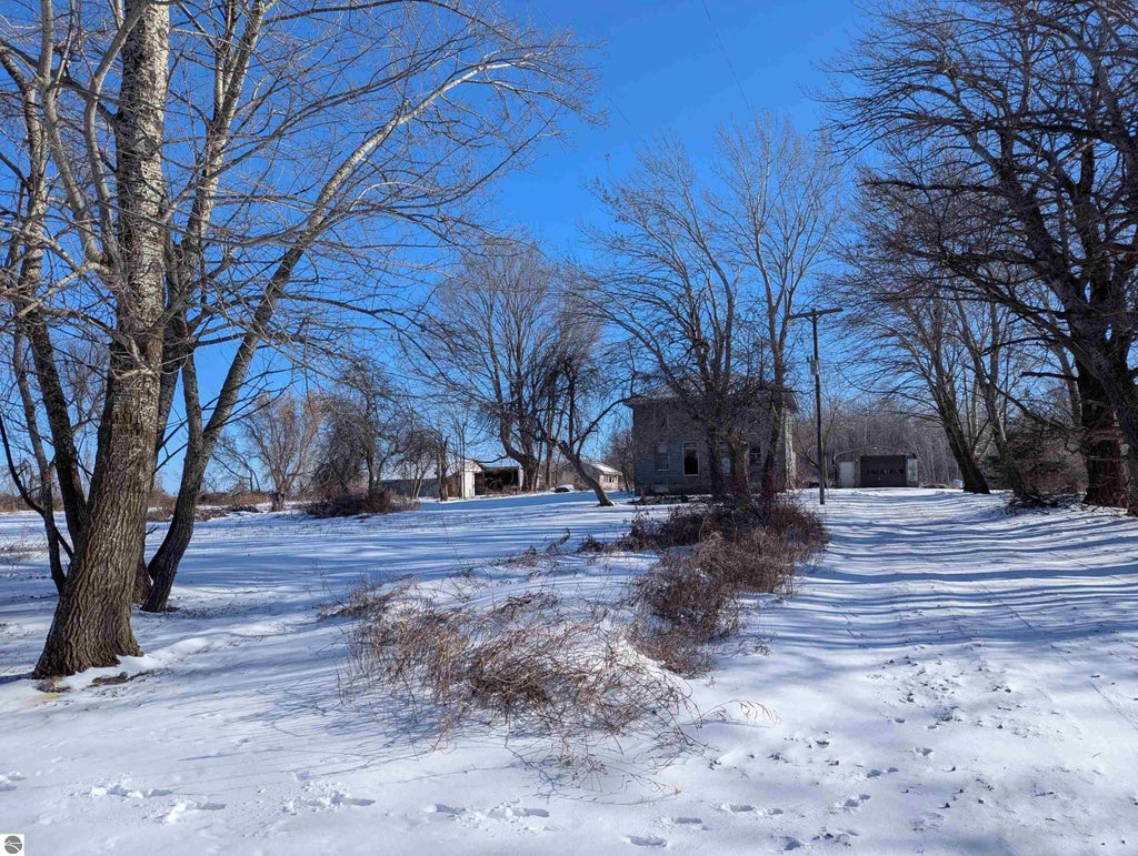 1240 Youngs Road, Twining