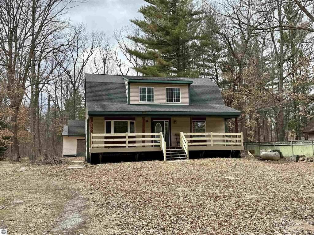 3177 Allen Road, Hale