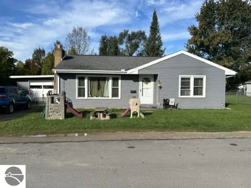 175 Alto Court, West Branch