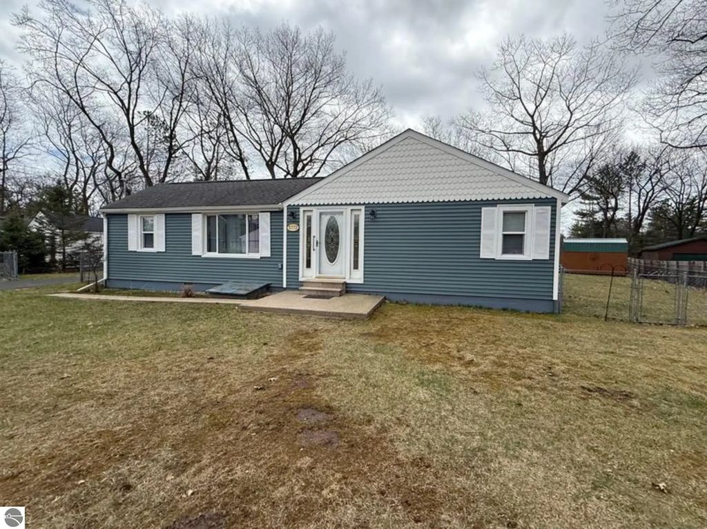 5772 Oak Street, Oscoda