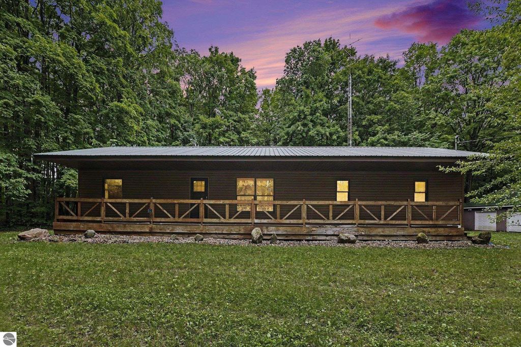 444 Westlane Drive, Lake City