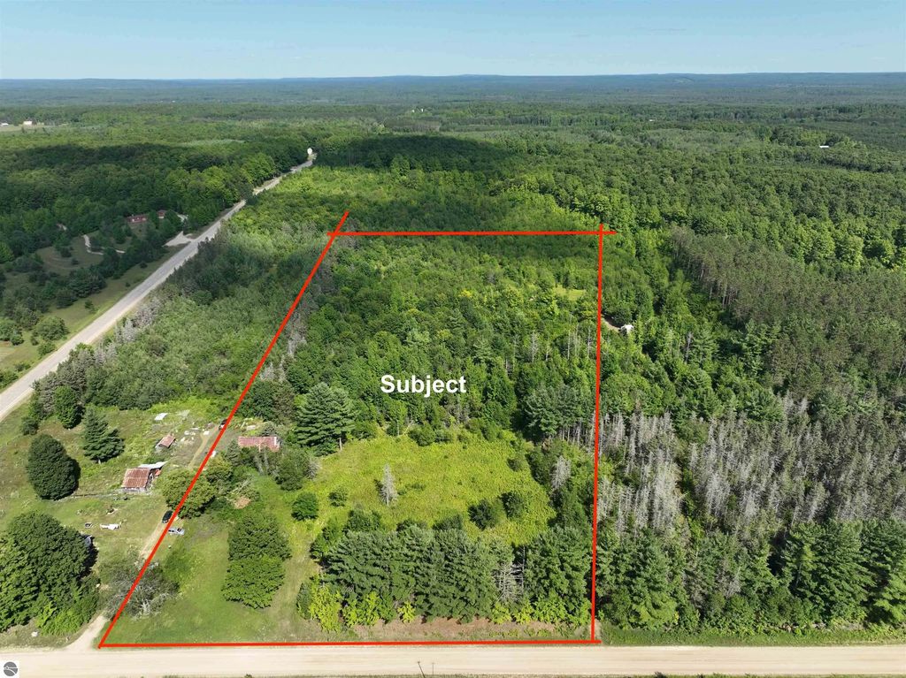 9093 Donathan Road, Fife Lake