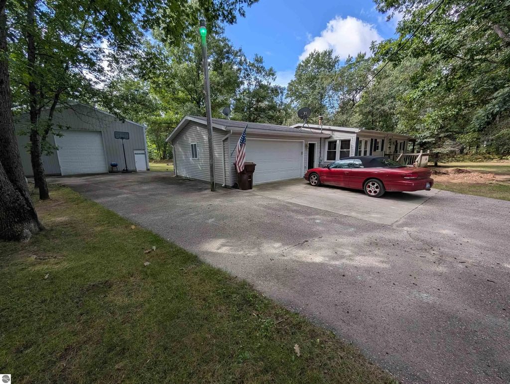 4475 Jose Road, Omer