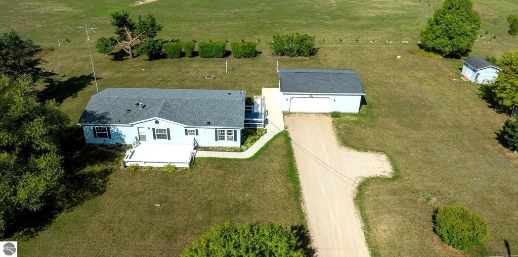2924 S Gilmore Road, Mt Pleasant