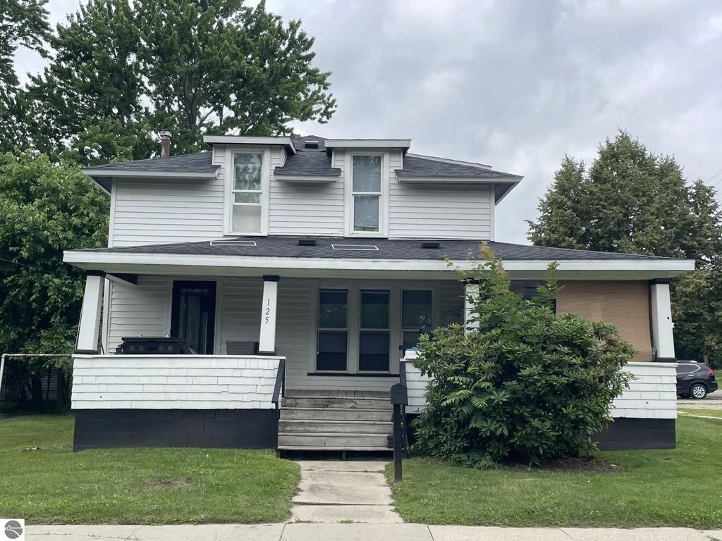 125 Cedar Avenue, Alma