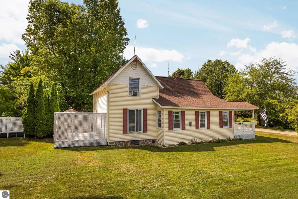 7820 Summit City Road, Kingsley