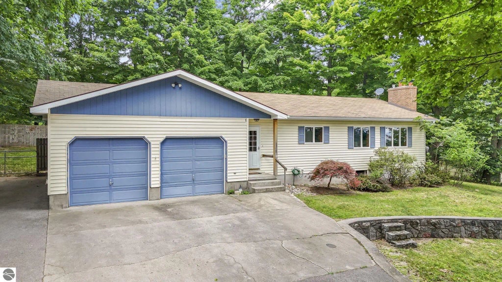 4761 Bartlett, Williamsburg