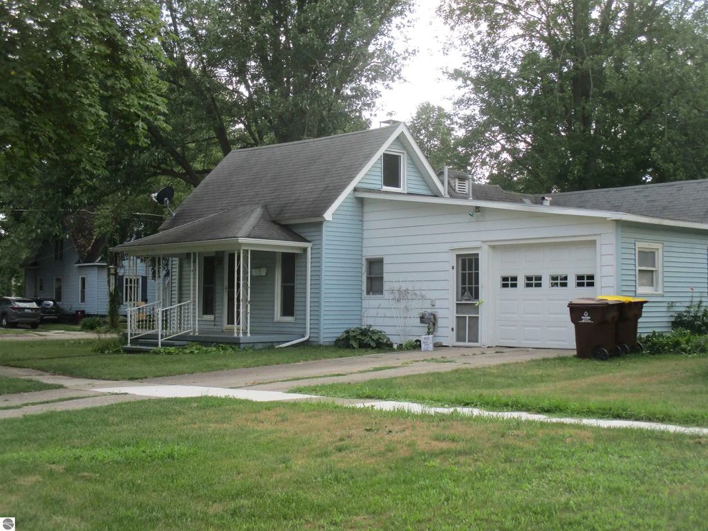 601 N River Avenue, Alma