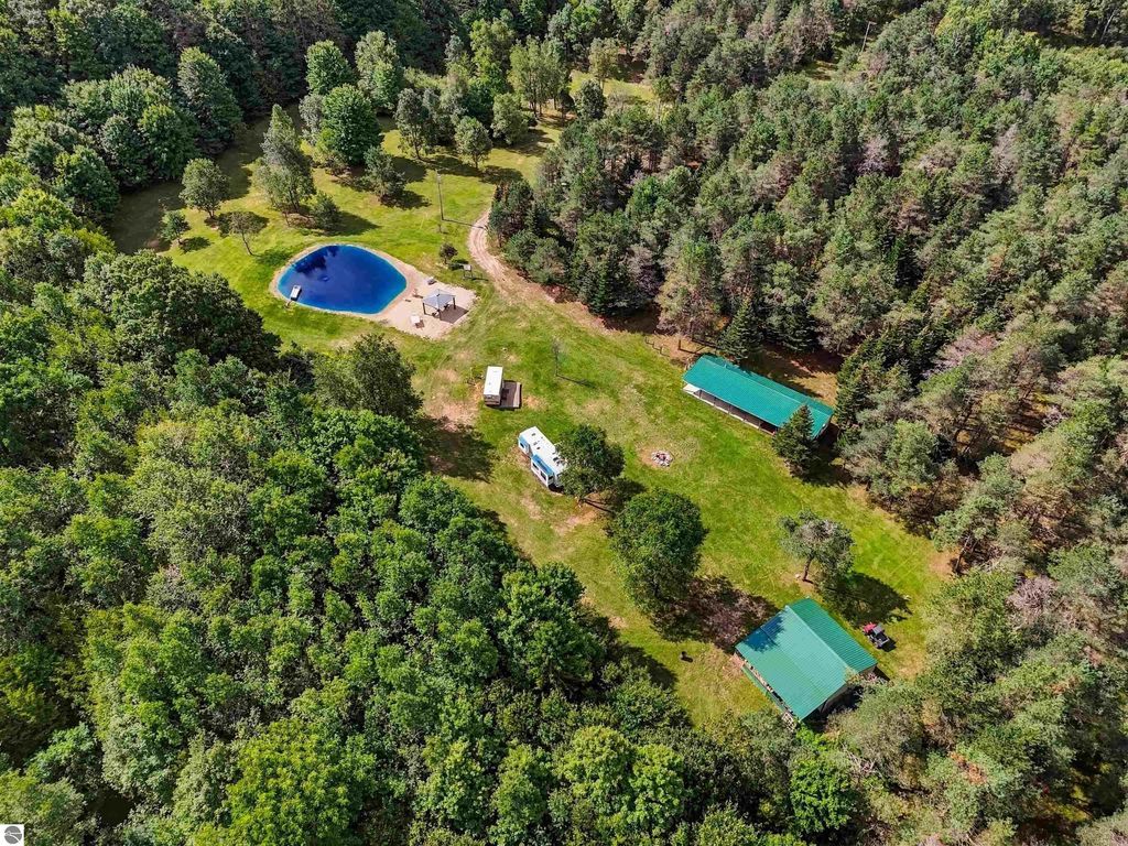 4645 S 23 Road, Boon