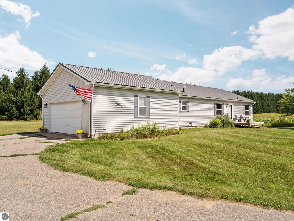 8484 Zue Road, Buckley
