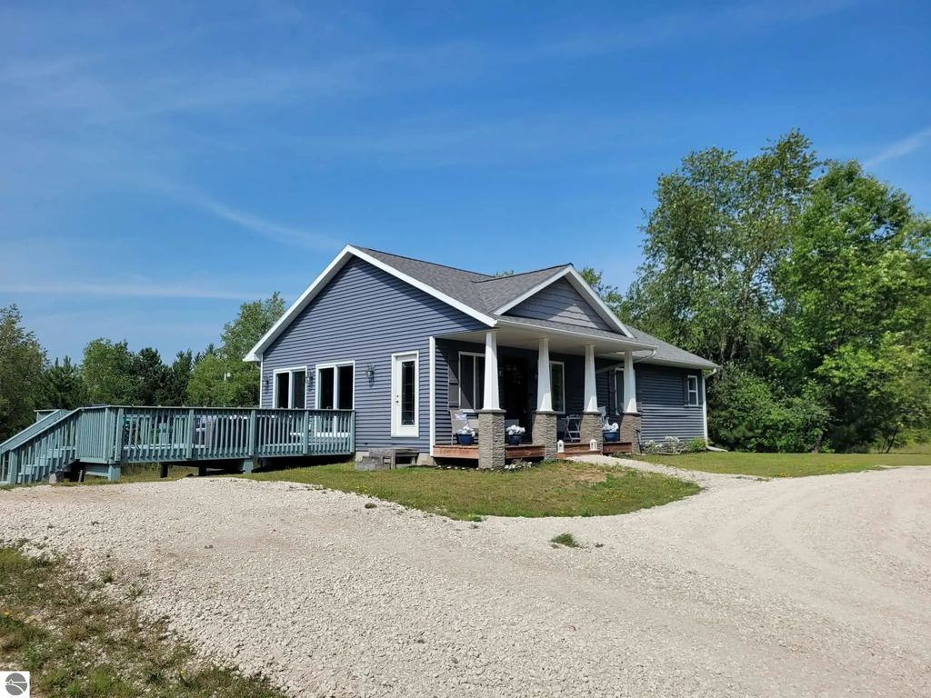 6160 W 10 1/2 Mile Road, Mesick
