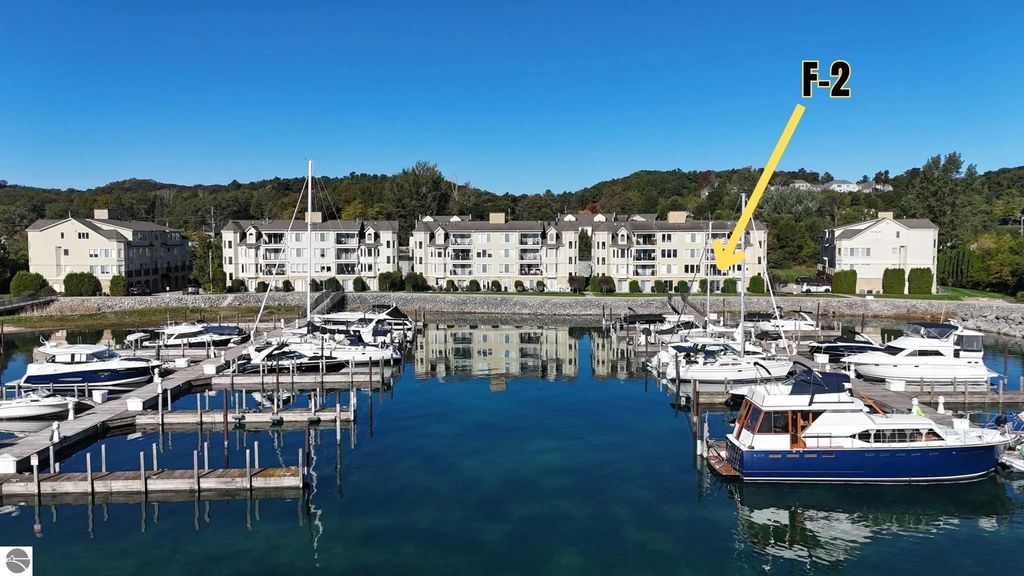 710 N Dockside Circle #f-2, Suttons Bay