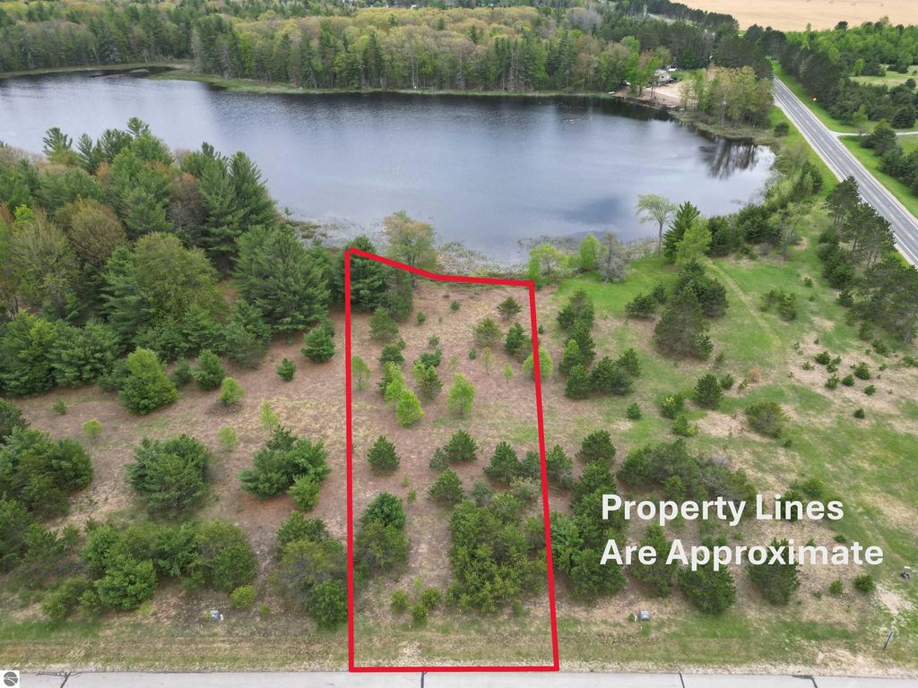56 Se Blue Heron Drive, Kalkaska