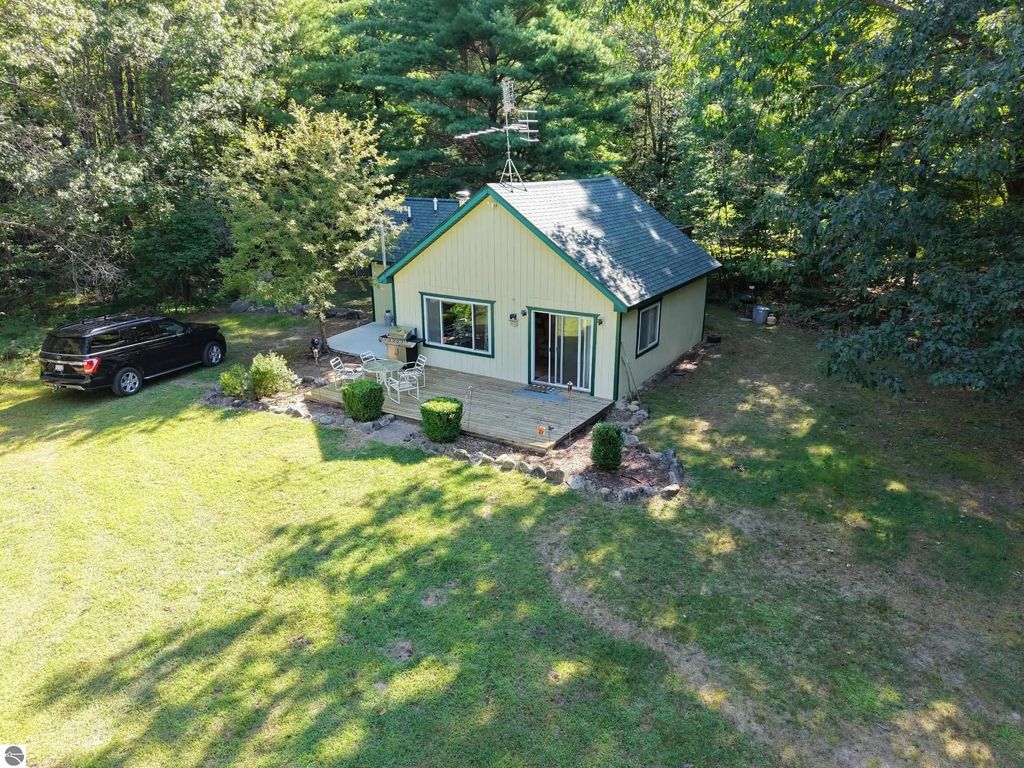 1456 E Finerty Road, West Branch