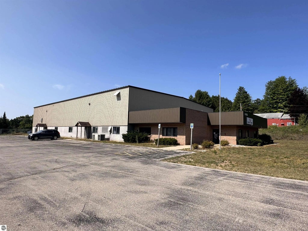 11455 Us-31, Interlochen