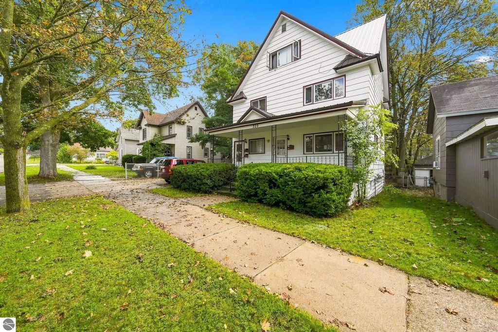 320 Howard Street, Cadillac