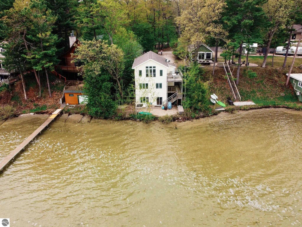 4333 Lake, Interlochen