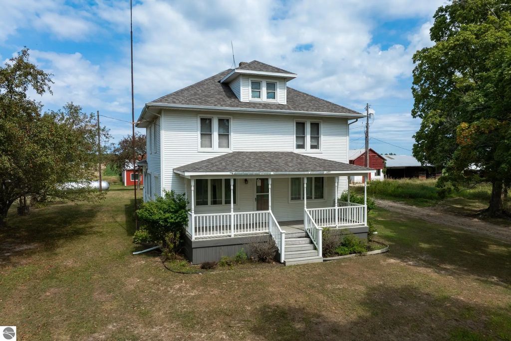 402 W Chapman Road, Mt Pleasant