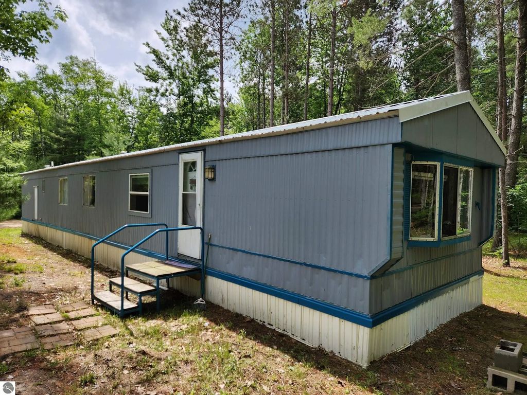 5446 Blue Lake Road, Ne, Kalkaska