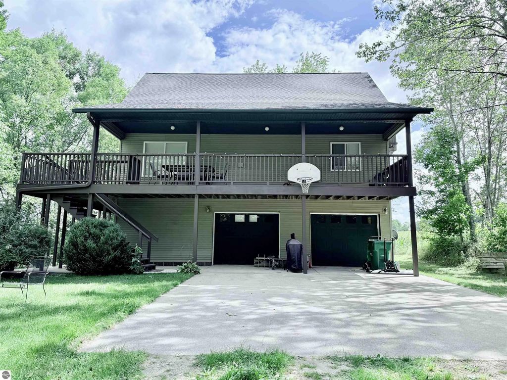 6256 Maple Street, Marion