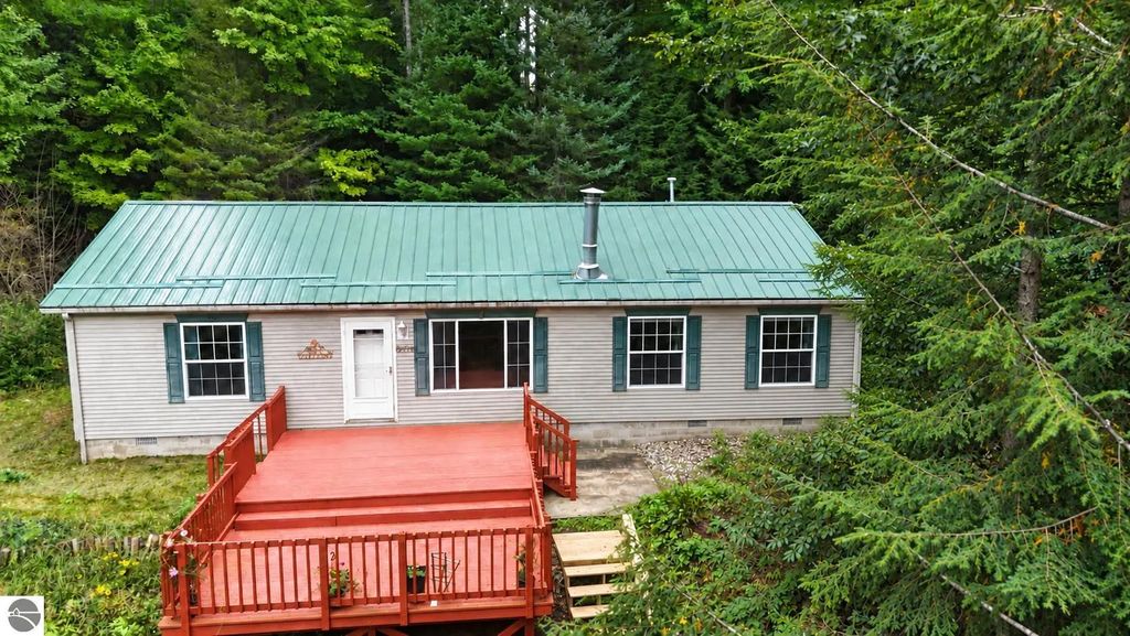 5926 Ne Brewer Lane, Kalkaska