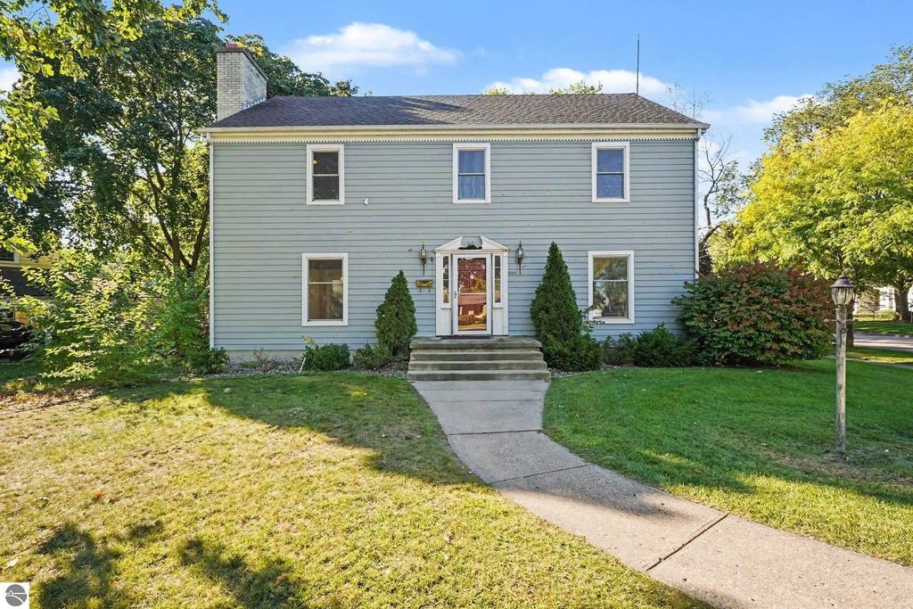 900 E Maple, Mt Pleasant