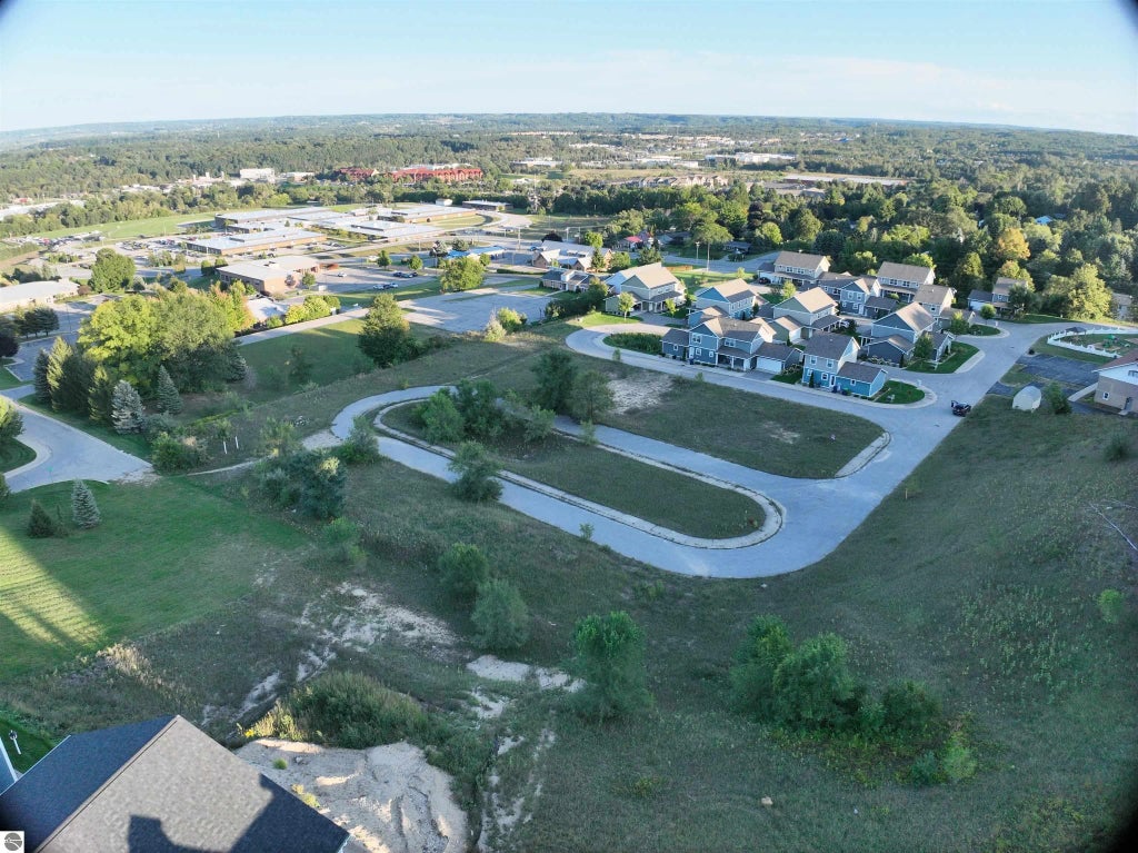 Barnes, Traverse City