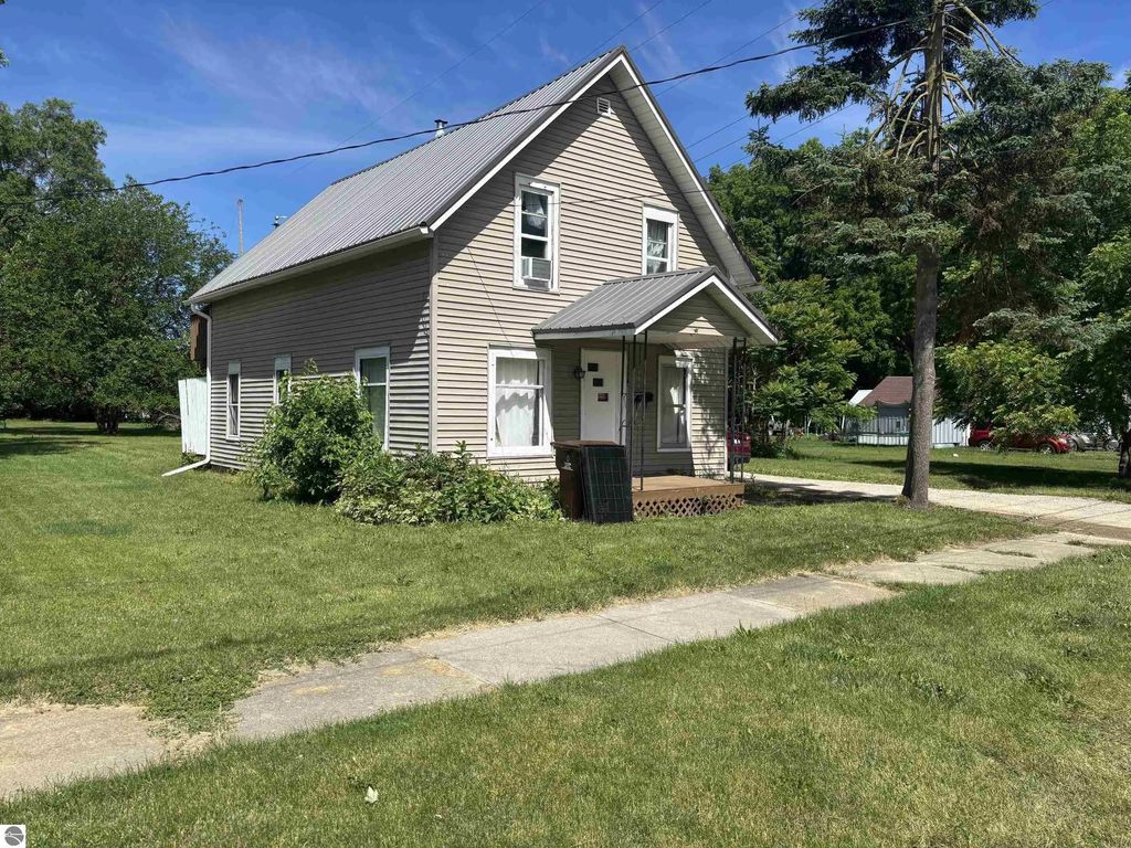 313 Pleasant Avenue, Alma