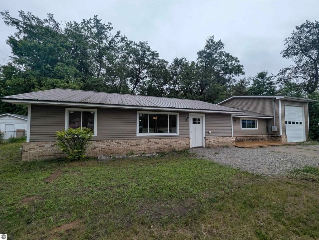 2071 Greenwood, Prescott