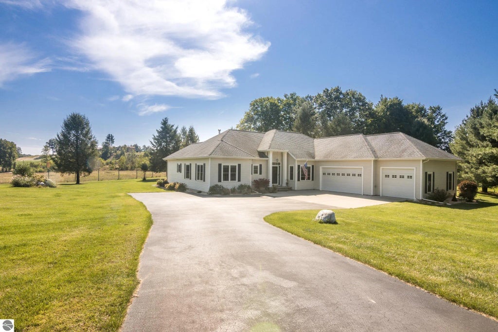 5296 Scofield Trail, Williamsburg