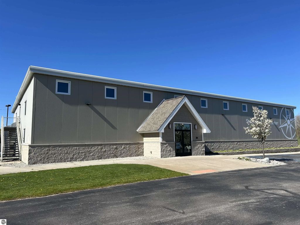 4975 E Traverse Highway, Traverse City