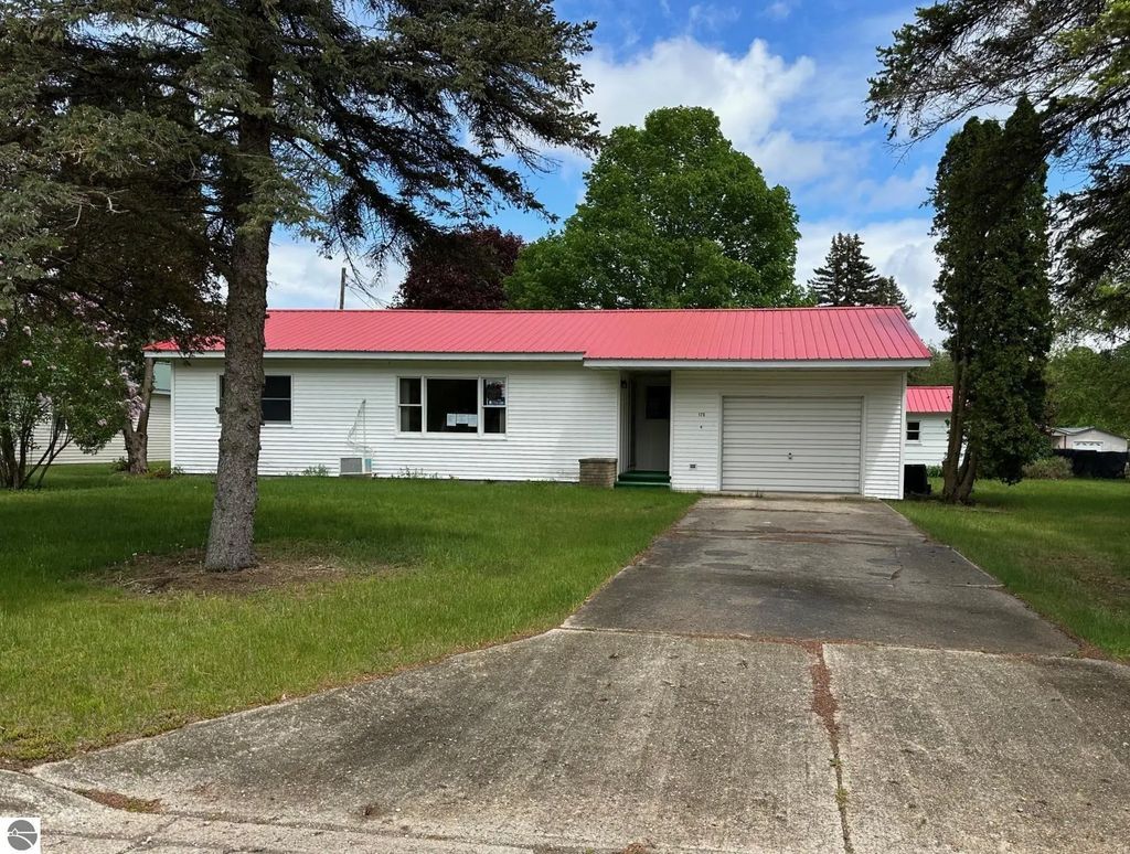 175 S Hudnut, Barryton