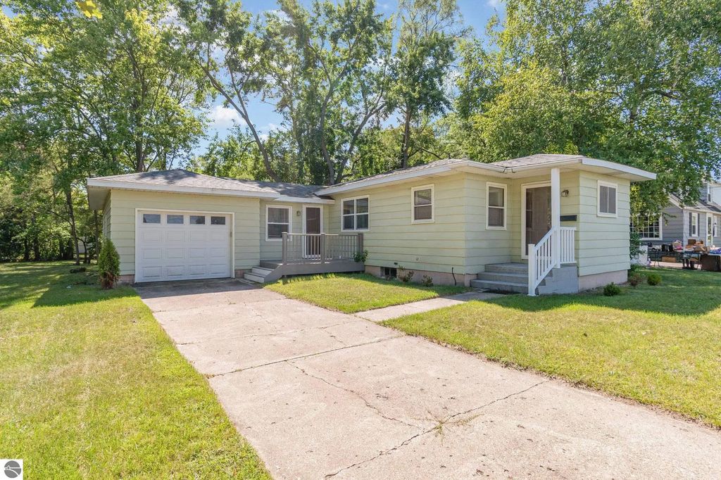 902 Bennett Street, Mt Pleasant