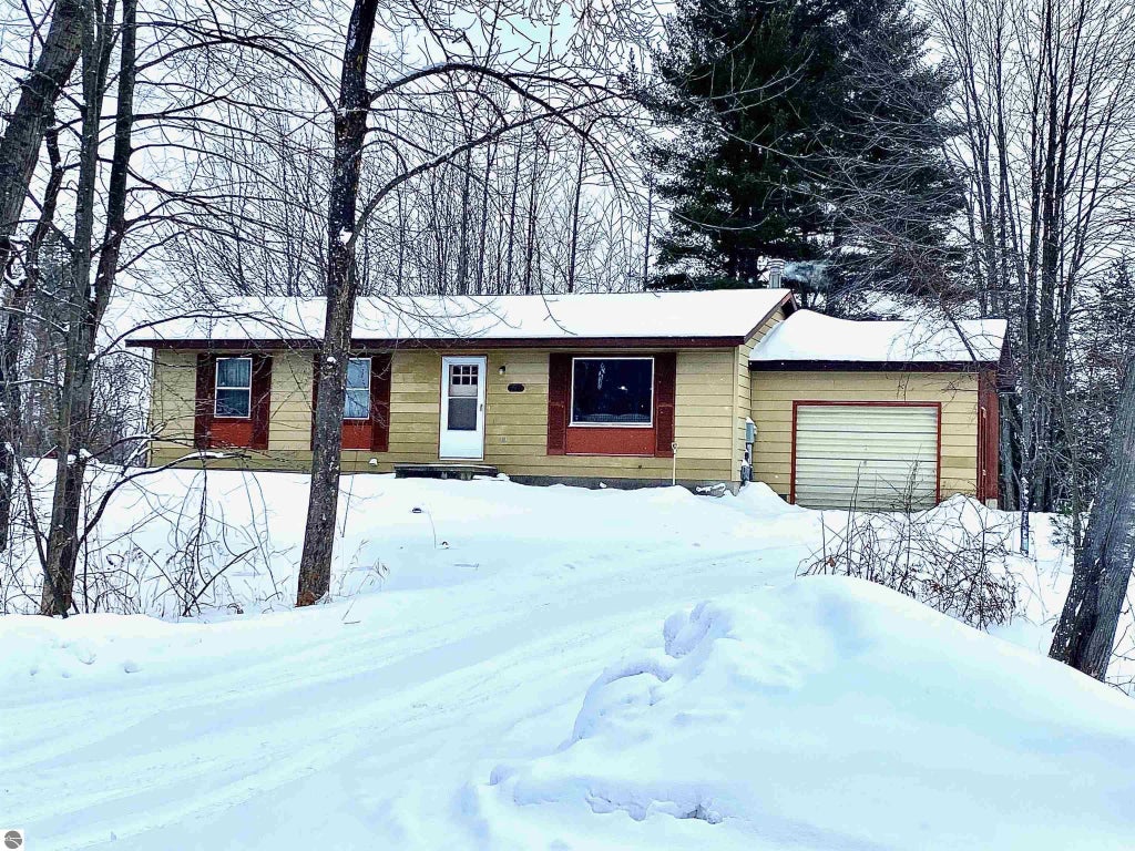 6547 Birch Lake Road, Kewadin