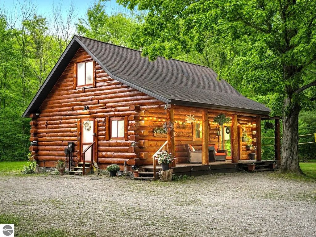 9098 Sunset Trail, Ne, Mancelona