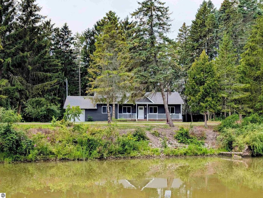 229 Water Street, Au Gres