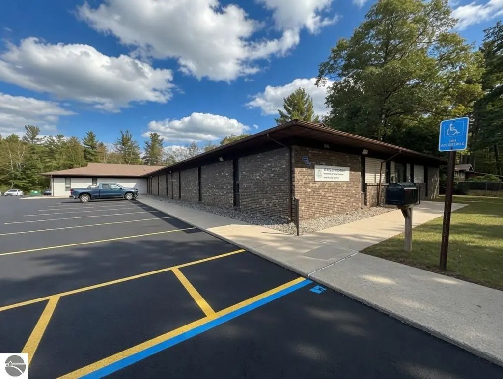 2145 Us-23 S, East Tawas