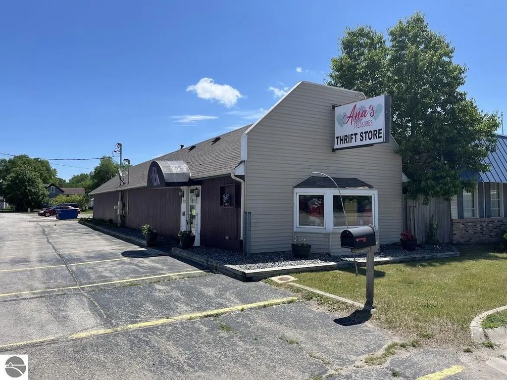 315 S Main Street, Standish