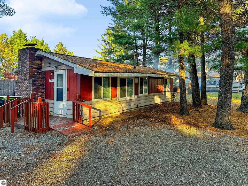 10149 Beverly Drive, St Helen