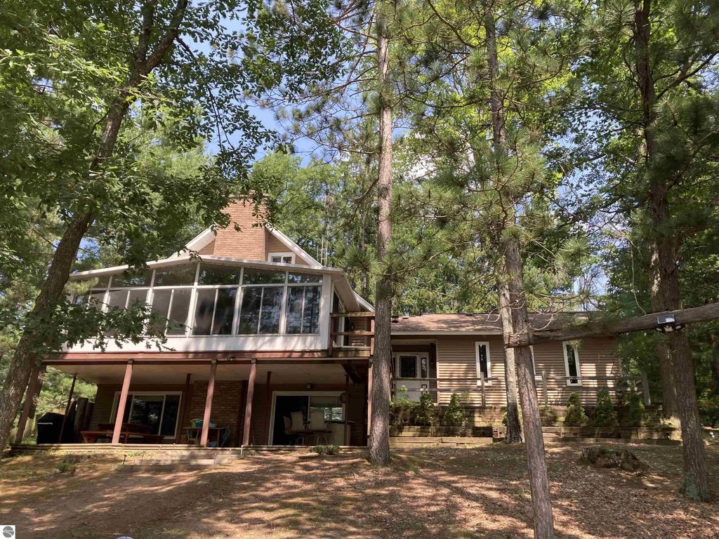 581 Abbott Road, Rose City