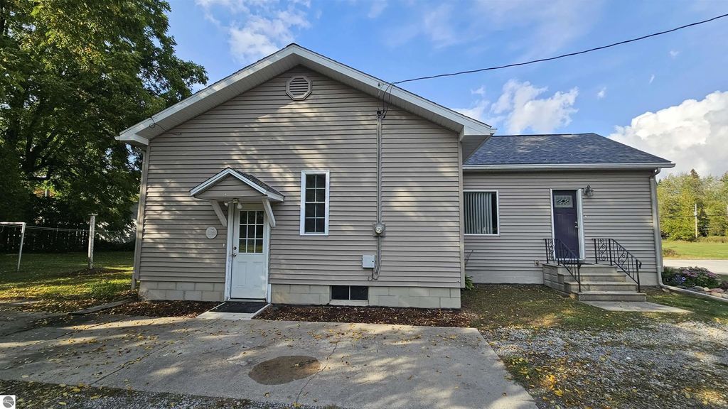 315 N Forest Street, Standish
