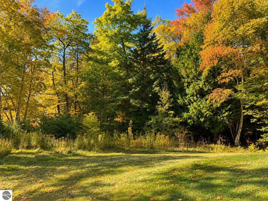 Spruceview Lane, Mackinac Island