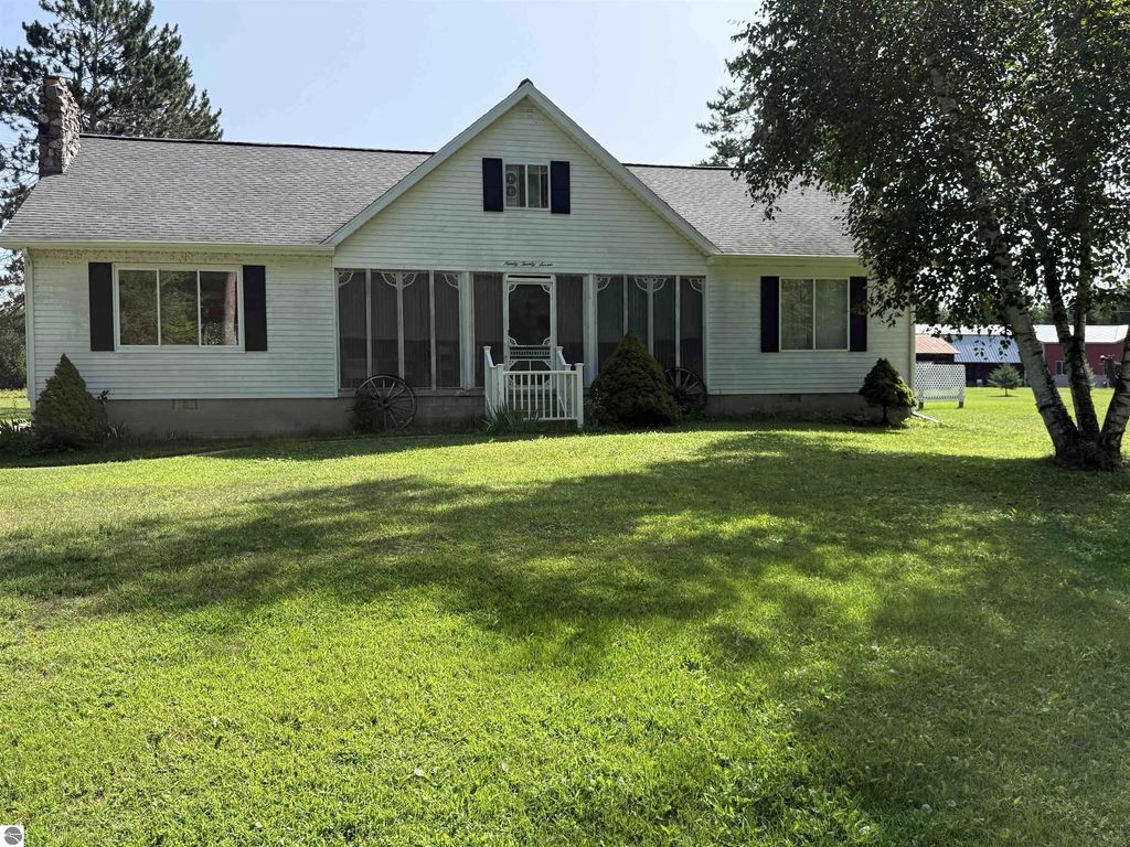 9027 S Young Road, Falmouth