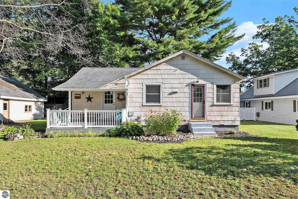 2310 Mohawk Place, Cadillac