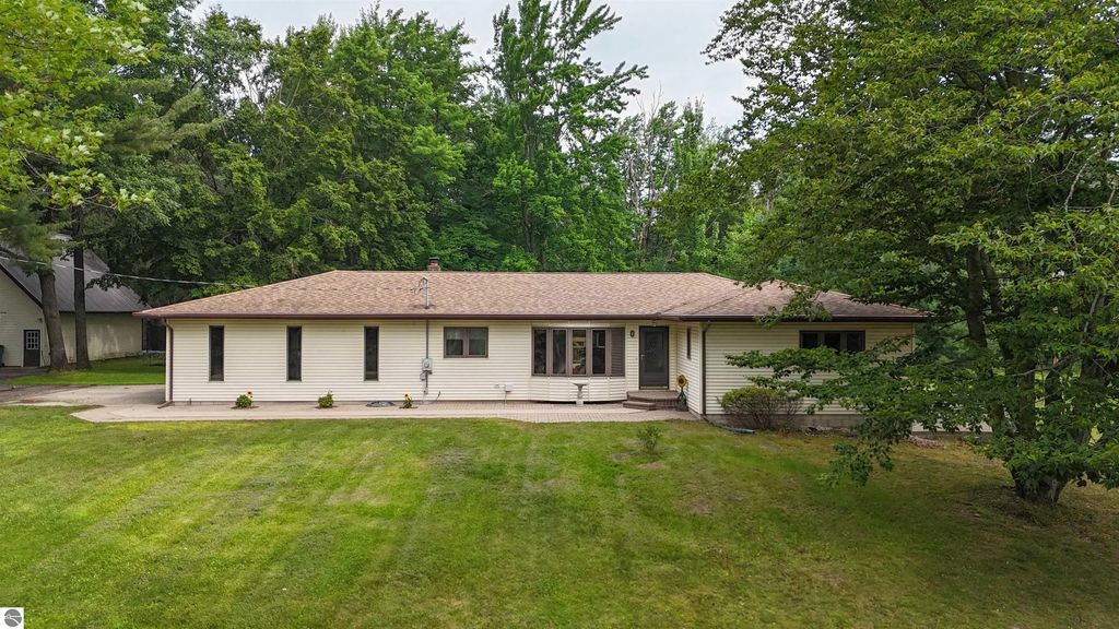 10170 W Cadillac Road, Cadillac