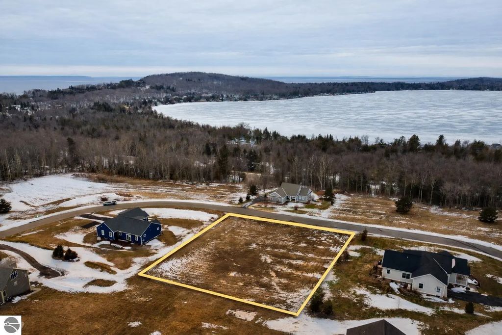 Unit 37 E Water View Drive, Lake Leelanau