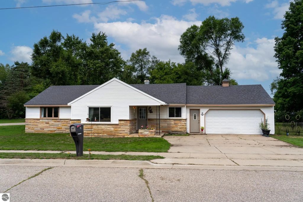 198 W Ohio Street, Farwell