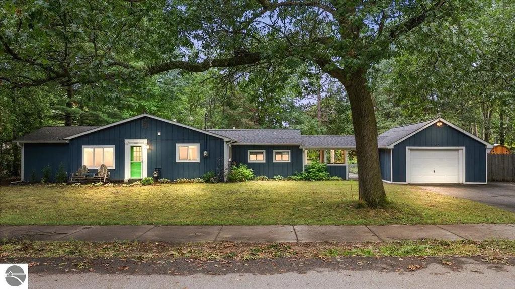 740 Fern Street, Traverse City